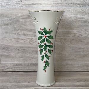 Lenox Pierced Bud Vase Dimension Collection
